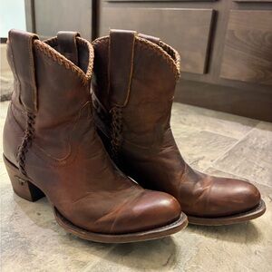 LANE WOMEN'S PLAIN JANE BOOTIES - ROUND TOE